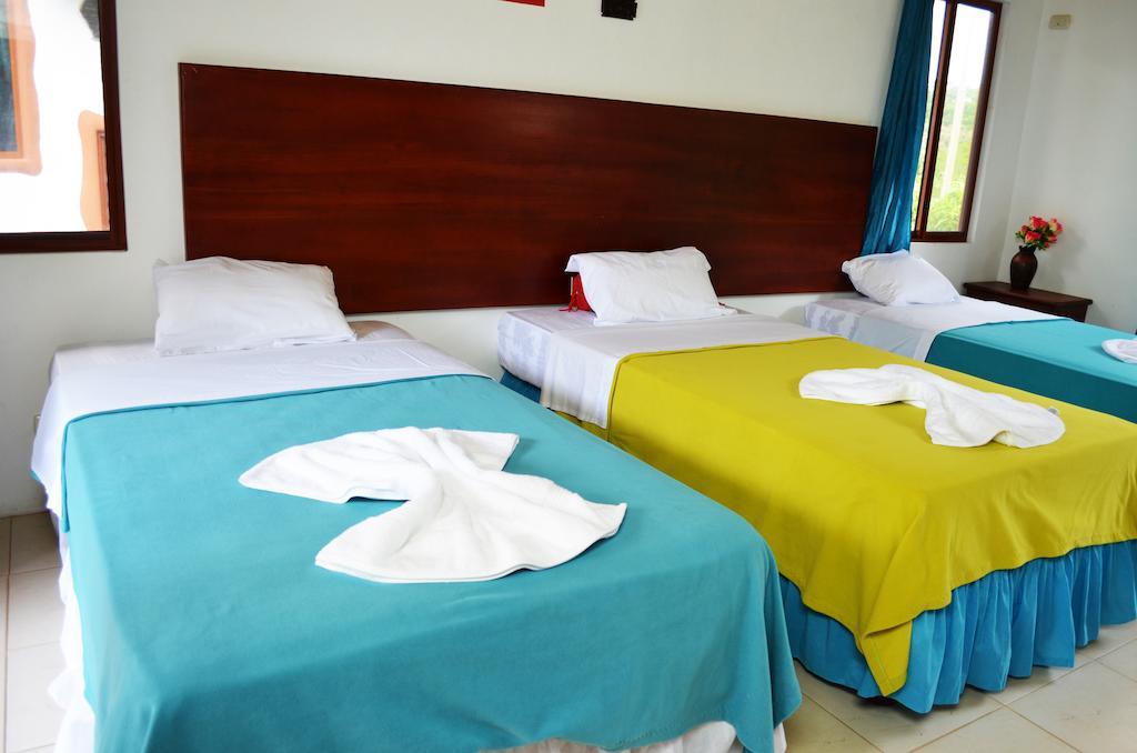 Piedras Blancas Lodge Puerto Ayora  Habitación foto