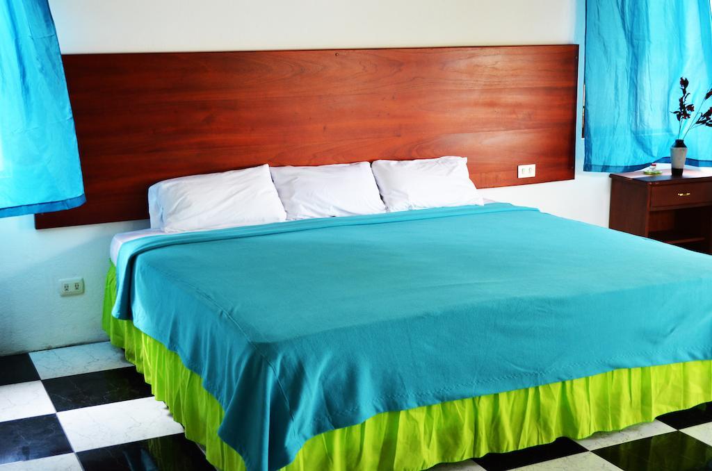 Piedras Blancas Lodge Puerto Ayora  Habitación foto