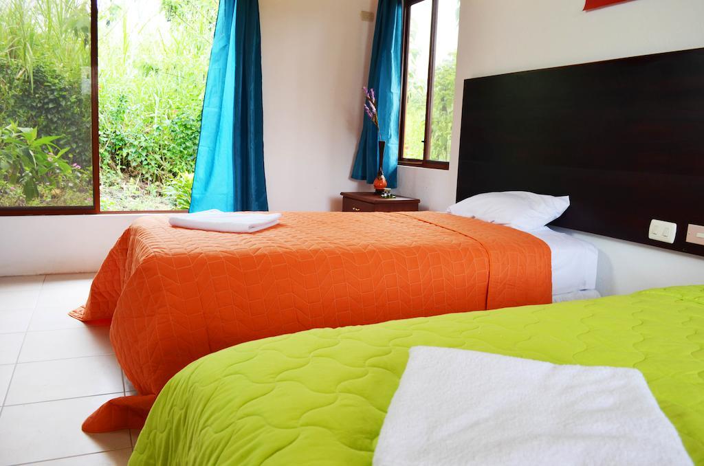 Piedras Blancas Lodge Puerto Ayora  Habitación foto
