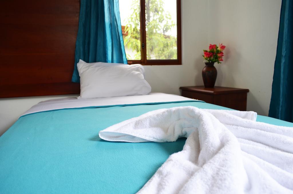 Piedras Blancas Lodge Puerto Ayora  Habitación foto