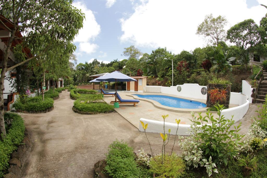 Piedras Blancas Lodge Puerto Ayora  Exterior foto
