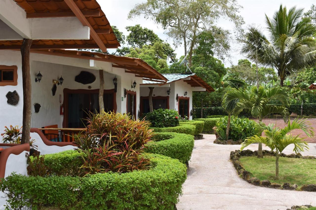 Piedras Blancas Lodge Puerto Ayora  Exterior foto
